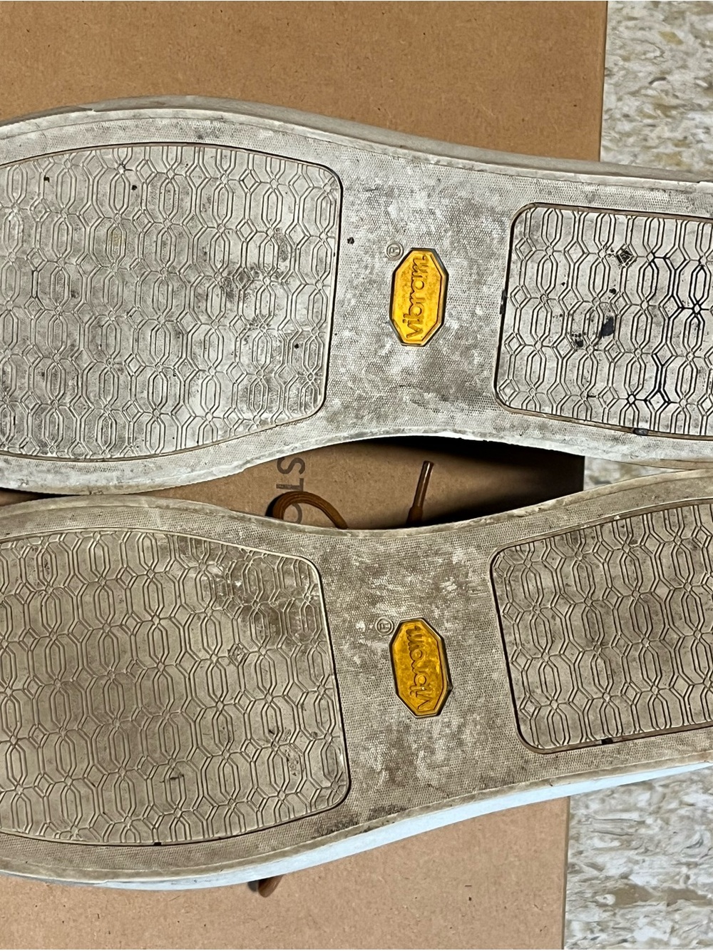Granstone saddle Tan Minerva Leather Low-Top Sneakers - Picture 7 of 12